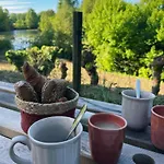 Les Nuits De Cassiopee Bed & Breakfast *