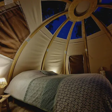 Les Nuits De Cassiopee Nocleg ze śniadaniem