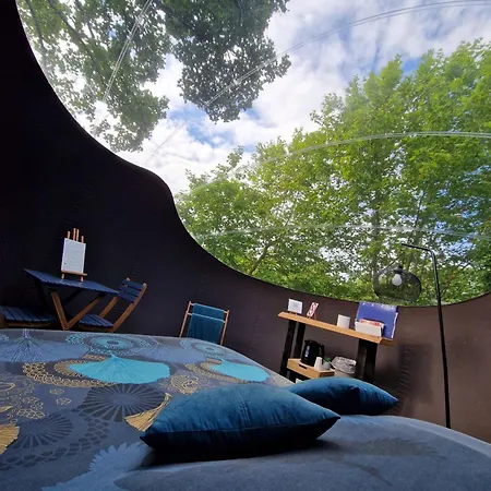 Les Nuits De Cassiopee Bed and Breakfast *