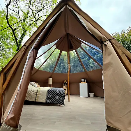 Les Nuits De Cassiopee Bed and Breakfast Sorde-lʼAbbaye