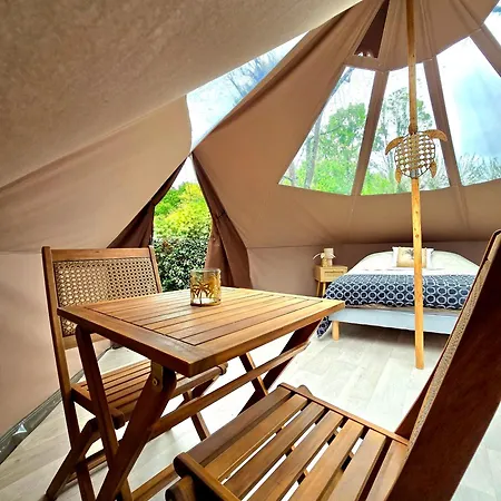 Les Nuits De Cassiopee Bed and Breakfast