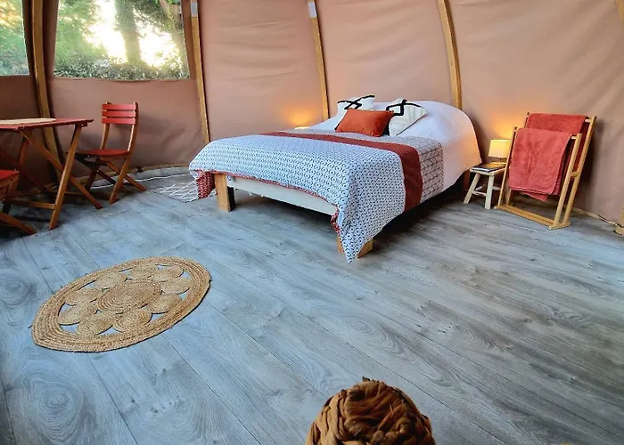 Les Nuits De Cassiopee Sorde-lʼAbbaye