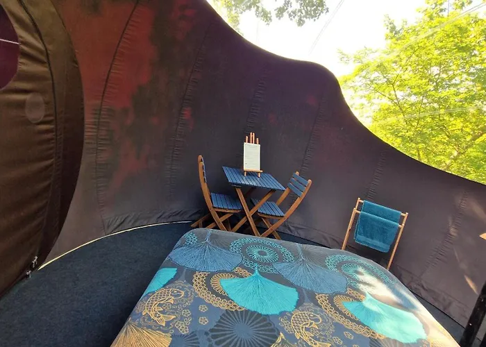 Les Nuits De Cassiopee Bed & Breakfast