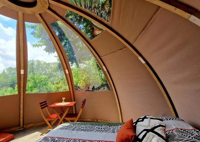 Les Nuits De Cassiopee Bed & Breakfast